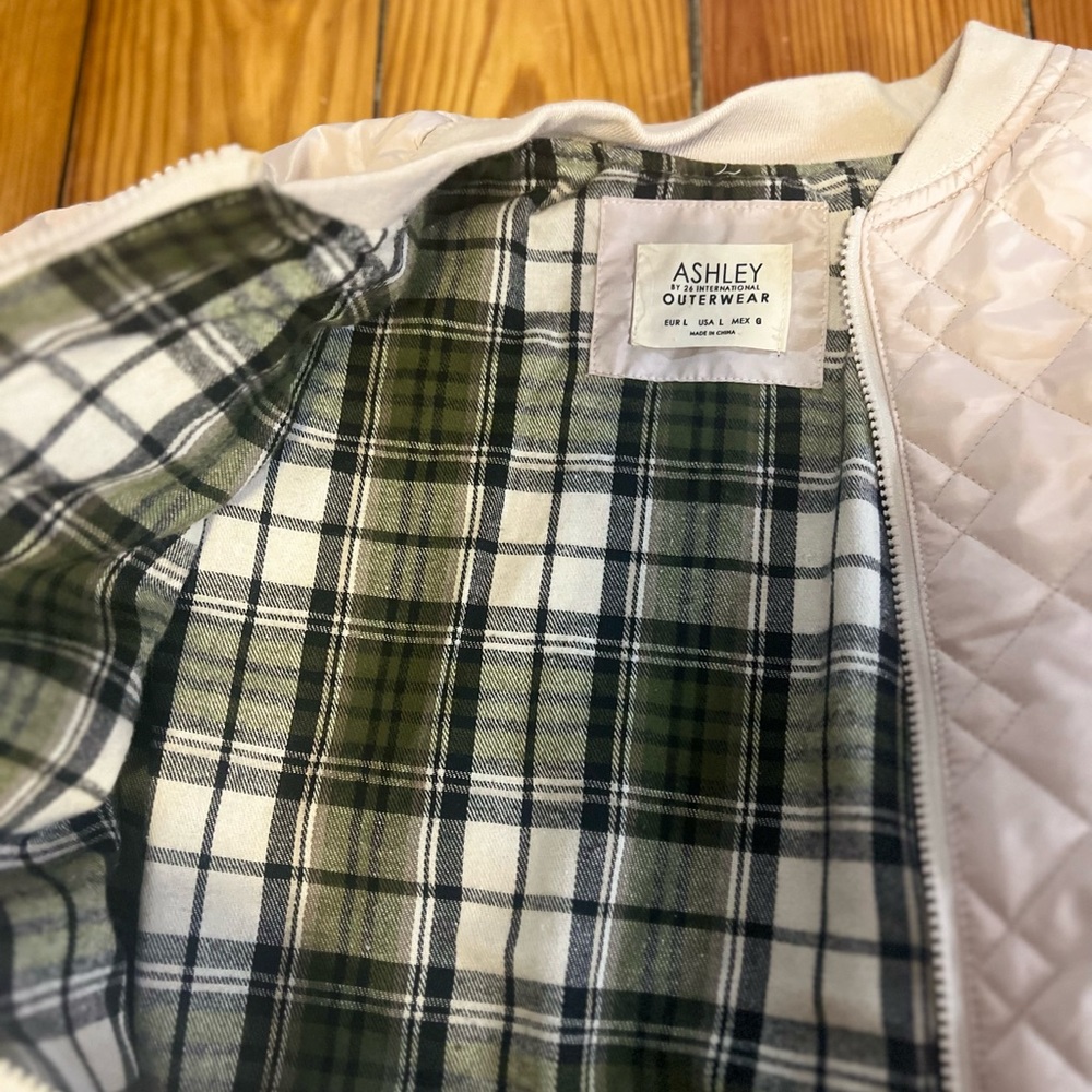 Ashley Outwear jacket Large - Picture 5 of 5